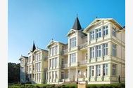 Urlaub Ferienwohnung Ferienwohnung Schwartz mit Meerblick und zwei Balkonen