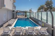Urlaub Ferienwohnung Paradiso, No 7 - mit Pool, Meerblick und Balkon