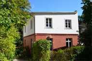 Urlaub Ferienwohnung Tarnowskis Remise Villa Seeblick, nur 50m zum Strand, WLAN