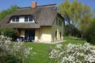 Urlaub Ferienhaus Idyllisches Reetdachhaus Weißdorn 1 mit Sauna und Kamin