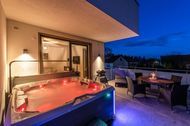 Urlaub Ferienwohnung Luxus-SPA-OG-Fewo MOHNBLUME