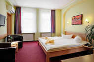 Urlaub Hotel Hotel-Pension Am Schwanenteich 